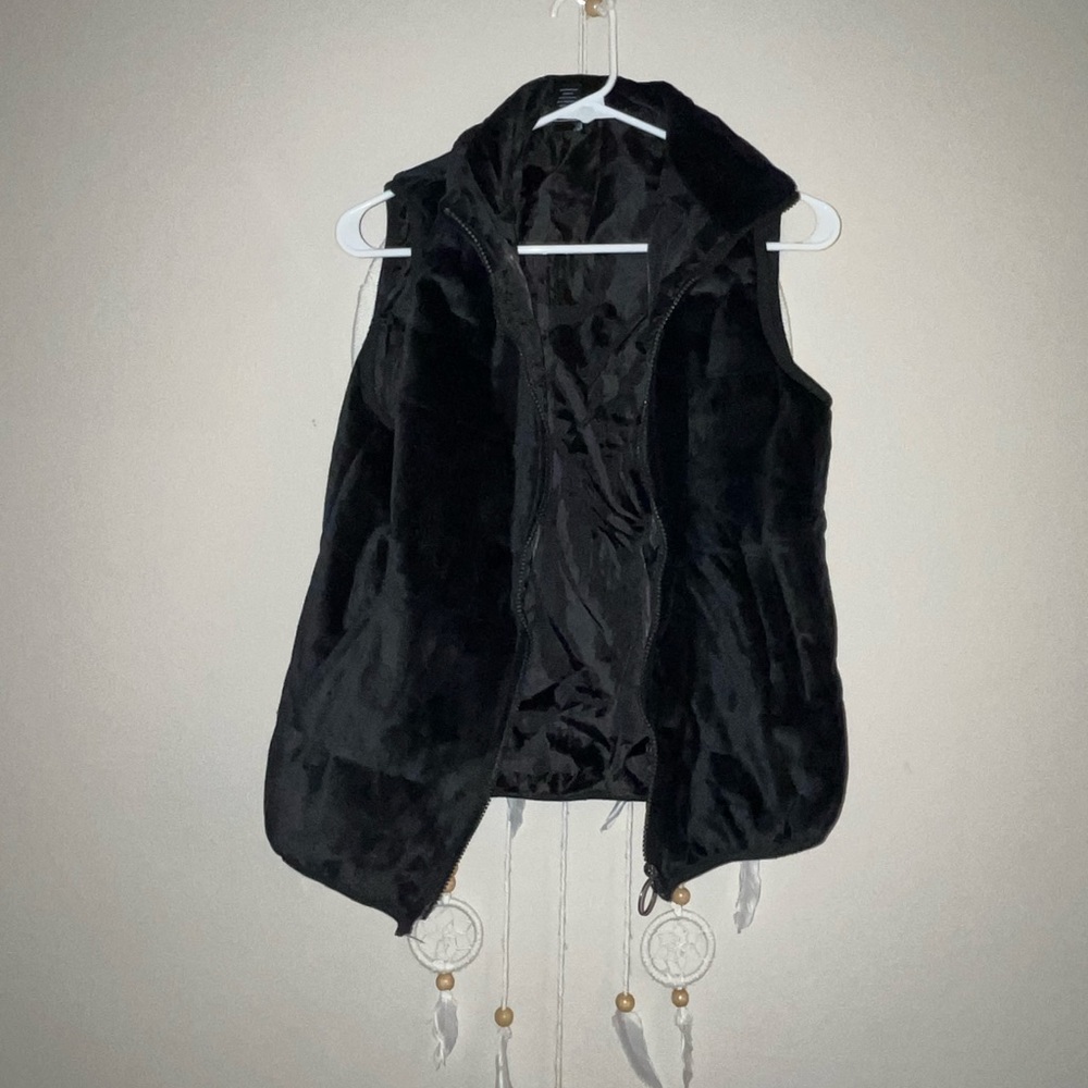 Vera Wang Woman’s Vest black size medium